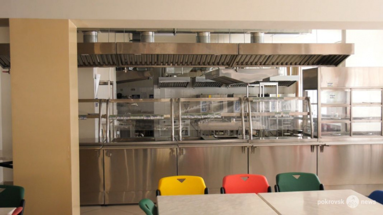 Школьные столовые Покровской громады готовятся к запуску нового меню