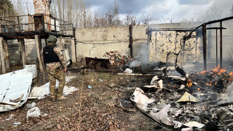 Авіабомбу скинули вчора на район «Поле чудес» в Покровську