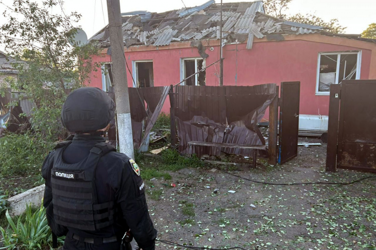 2 загиблих і 9 поранених: про наслідки обстрілів 16 травня повідомила поліція Донеччини