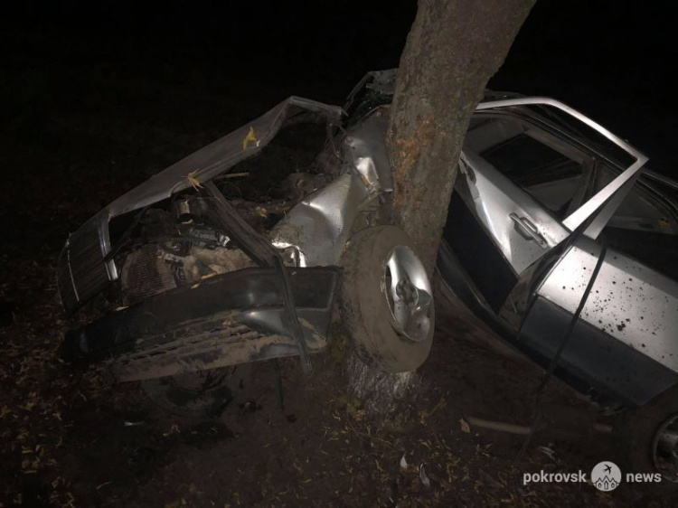 ДТП у Мирнограді: водія діставали рятувальники