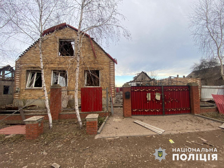 Півсотні цивільних об’єктів зазнали руйнувань через обстріли Донеччини 12 січня