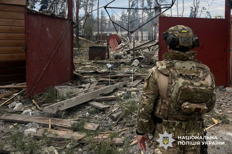 У Родинському зруйновано багатоповерхівку: за добу ворог обстріляв 5 населених пунктів Донеччини