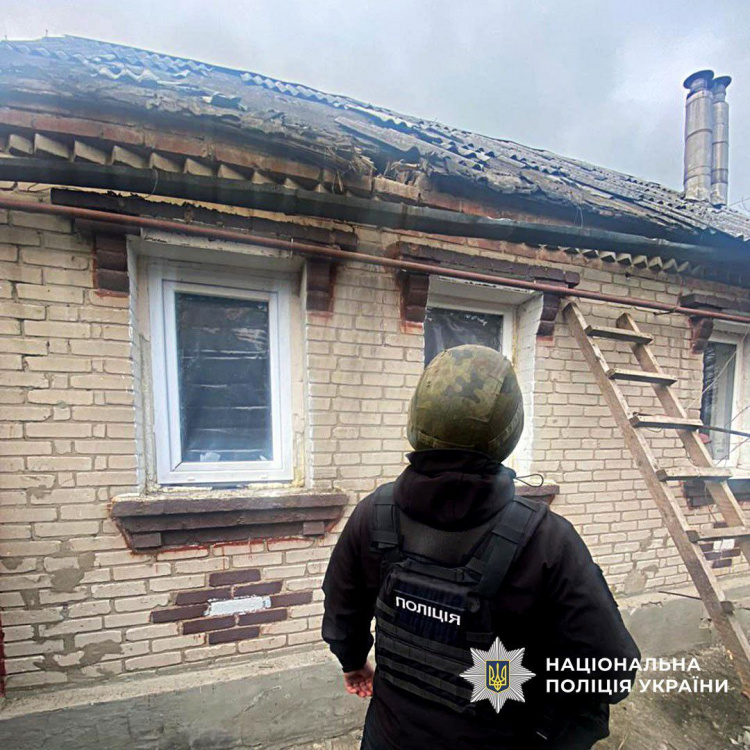 Четверо людей постраждали внаслідок російських обстрілів Донеччини 19 березня