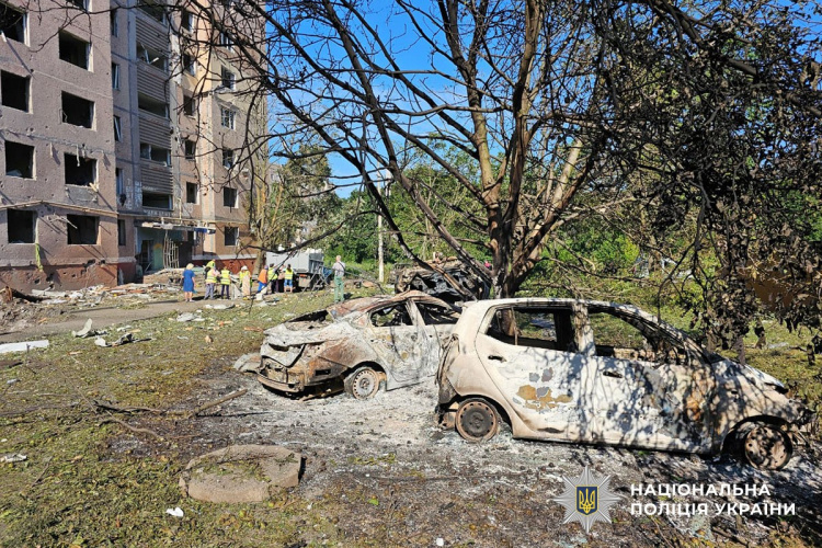 Троє жителів Донеччини зазнали поранень через російські удари