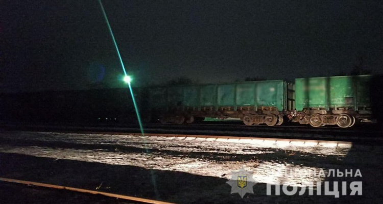 У Покровському районі група осіб викрала понад 60 тонн вугілля з потягу