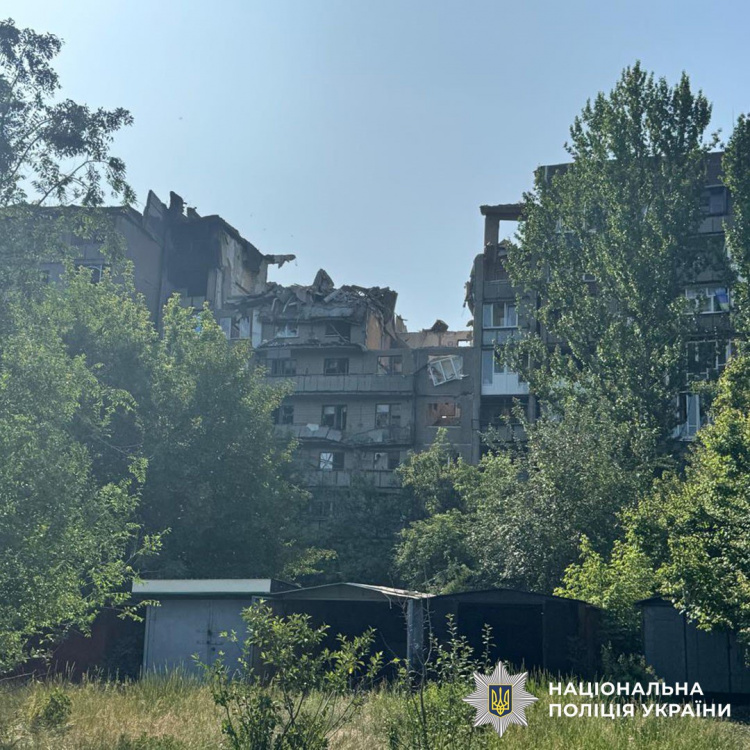 КАБом по Мирнограду, дронами – по цивільних: поліція інформує про обстріли Донеччини 9 червня