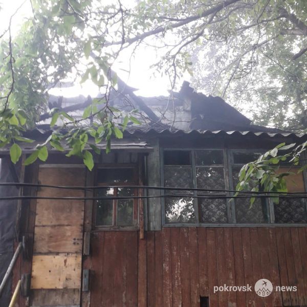 В Мирнограде горел многоквартирный дом
