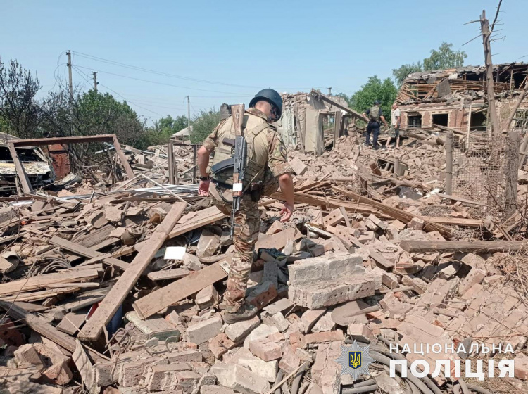 На Покровськ ворог скинув авіабомбу