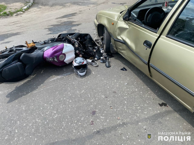 У ДПТ в Мирнограді травмувався мотоцикліст
