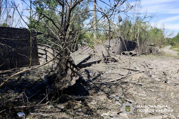 Дві людини загинули, 9 зазнали поранень через російські удари по Донеччині