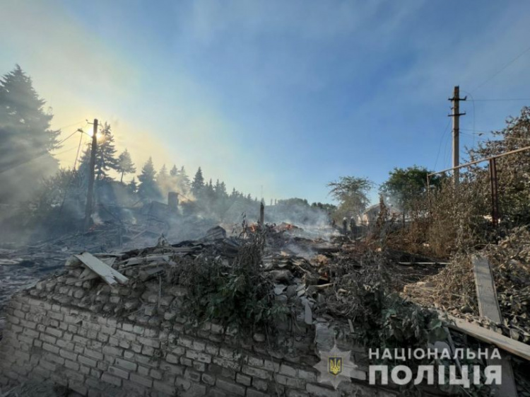 Окупанти за добу обстріляли 12 населених пунктів Донеччини, є загиблі та поранені