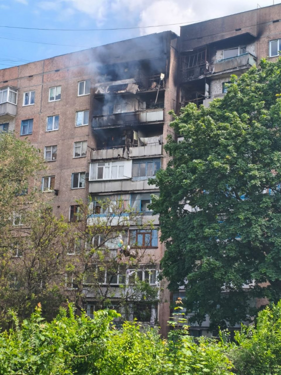 Одна людина загинула, 11 поранені унаслідок ударів росії по Донеччині 20 травня