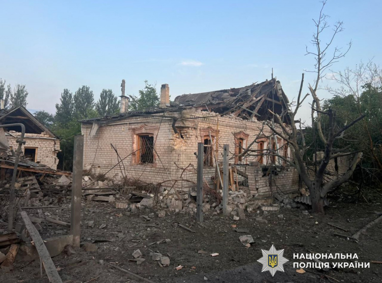 За добу окупанти обстріляли 6 населених пунктів Донеччини: вбили цивільного, ще 3 поранили