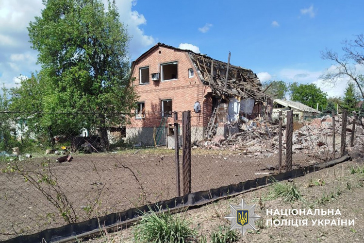 Двоє жителів Донеччини зазнали поранень унаслідок російських атак
