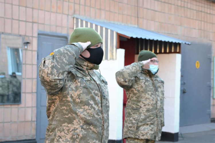У Покровсько-Ясинуватському ОМТЦК та СП відбулось урочисте шикуванння з нагоди Дня Сухопутних військ ЗСУ