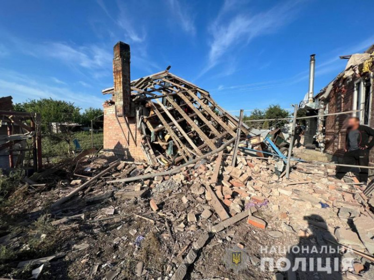 За добу окупанти обстріляли 12 населених пунктів Донеччини. У селі Малинівка поранено хлопчика