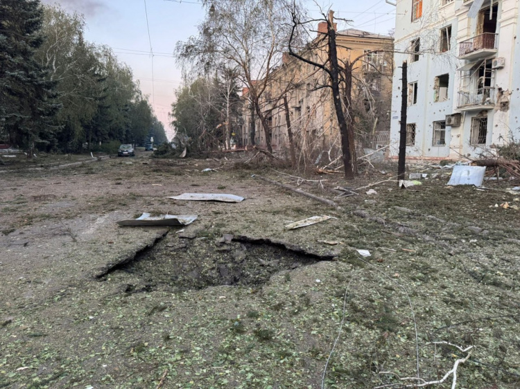 Дві людини загинули, ще 25 поранені через масовані обстріли Донеччини 14 вересня