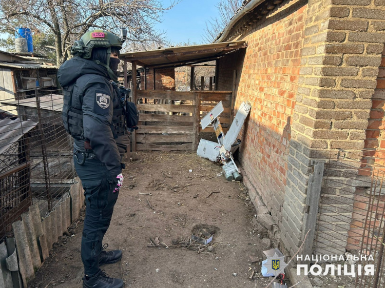 19 бомб скинули росіяни на Донеччину за добу поранено трьох мирних жителів