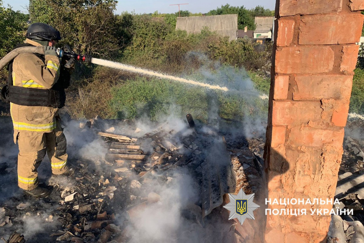 За добу окупанти обстріляли 14 населених пунктів Донеччини: вбили людину, ще 14 поранили