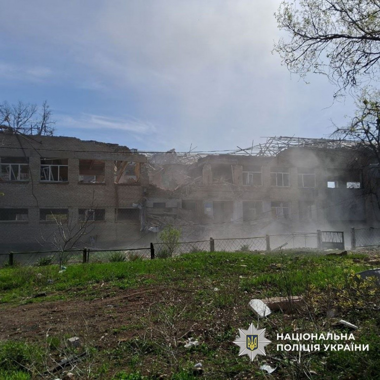 16 квітня росіяни вдарили по Донеччині півторатонною бомбою та дронами