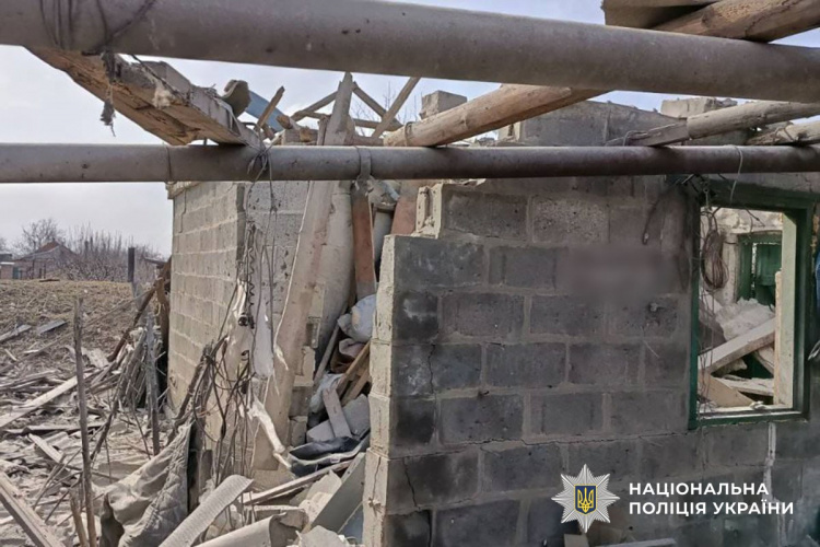 Унаслідок ударів росії по Донеччині 5 цивільних загинули, ще 6 поранені