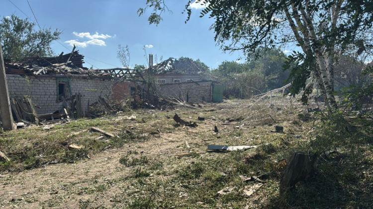 Є поранений: 15 серпня росія обстріляла 13 населених пунктів Донеччини