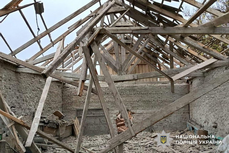 За добу війська рф обстріляли 6 населених пунктів Донеччини, вбили цивільну людину