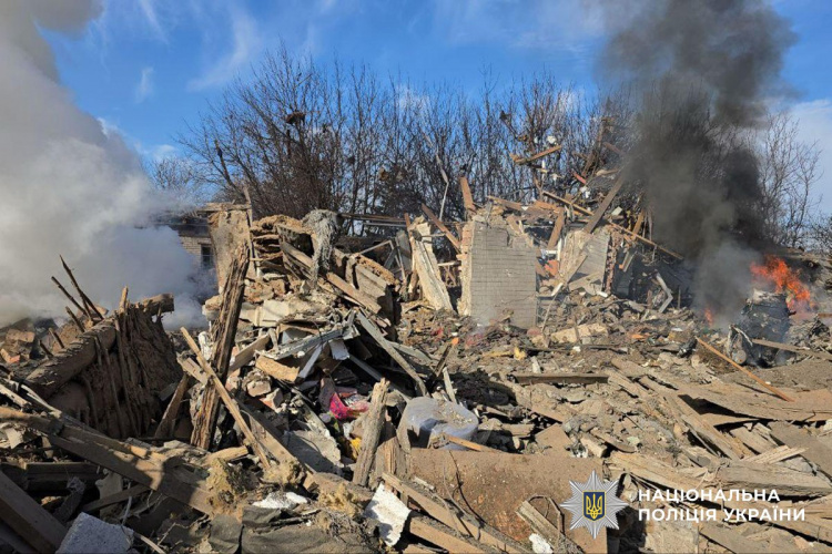 Одна людина загинула та п’ятеро поранені через російські обстріли Донеччини 11 лютого