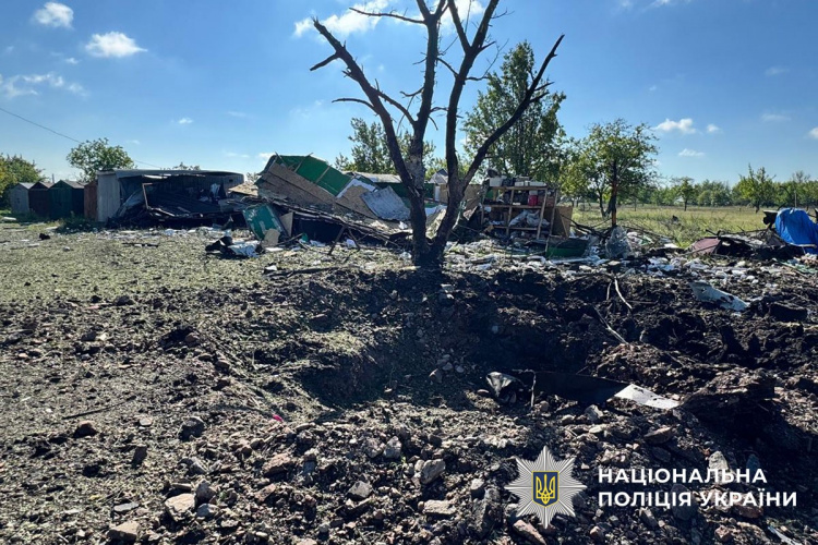 На Мирноград вчора ворог скинув 6 авіабомб