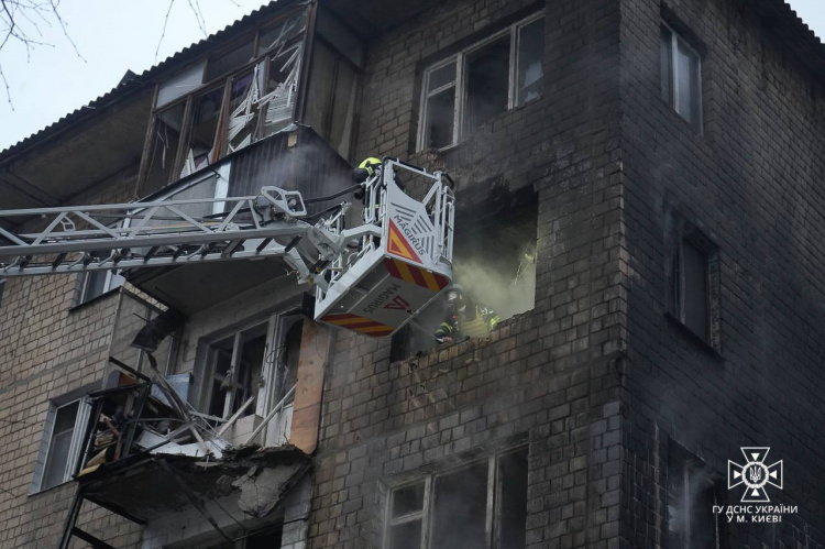П’ятеро загиблих і десятки постраждалих: росіяни знову обстріляли Україну ракетами