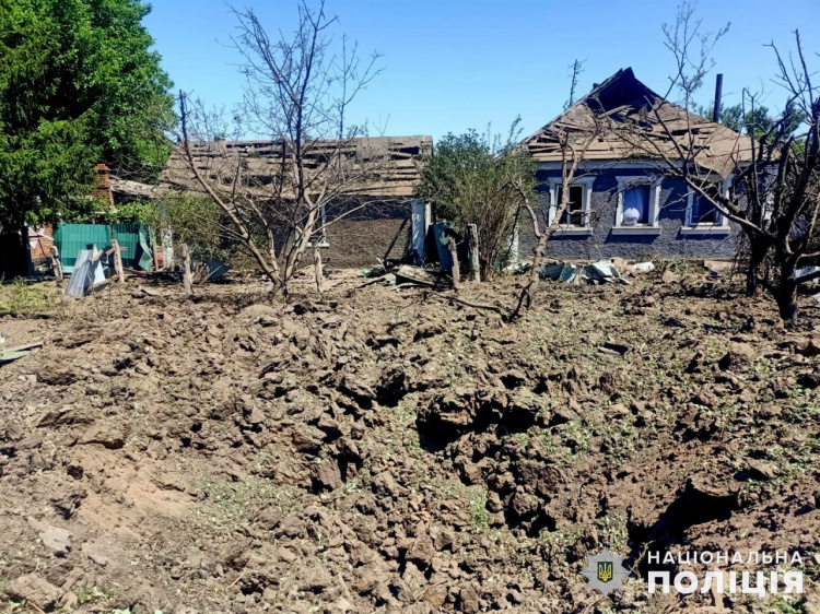 Обстріли Донеччини за добу: в Гродівці дрон влучив у житловий сектор – вбито людину