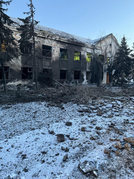 За 14 січня росіяни 16 разів обстріляли населені пункти Донеччини, поранили цивільного