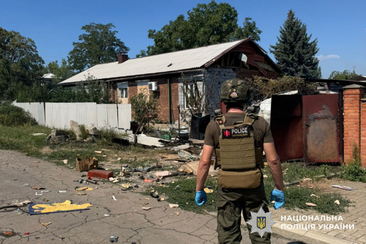 Окупанти обстріляли 16 населених пунктів Донеччини – 5 людей загинули, 11 зазнали поранень