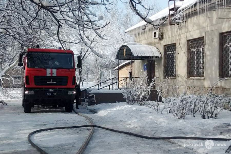 Как выглядит здание ИВЦ в Мирнограде после пожара