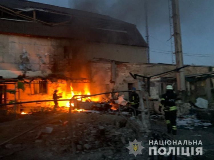 Окупанти за добу обстріляли 12 населених пунктів Донеччини, є загиблі та поранені