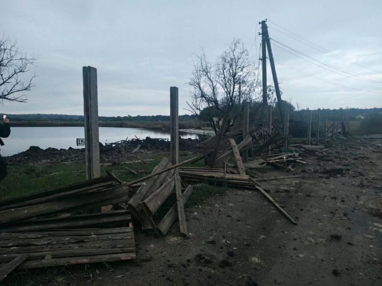 Трьох людей вбили, п’ятьох поранили російські обстріли Донеччини 26 вересня