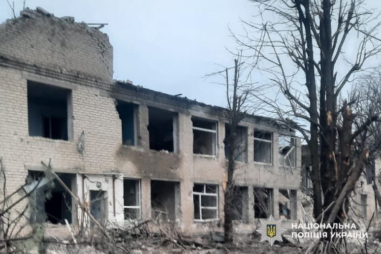 Війська рф атакували 10 населених пунктів Донеччини: у Добропіллі поранено людину