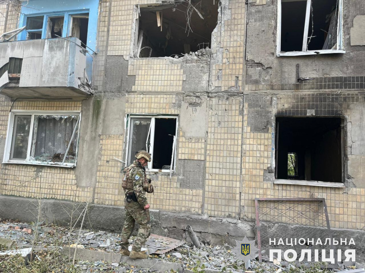 13 атак та 7 поранених: поліція повідомила про обстріл Донеччини 3 жовтня