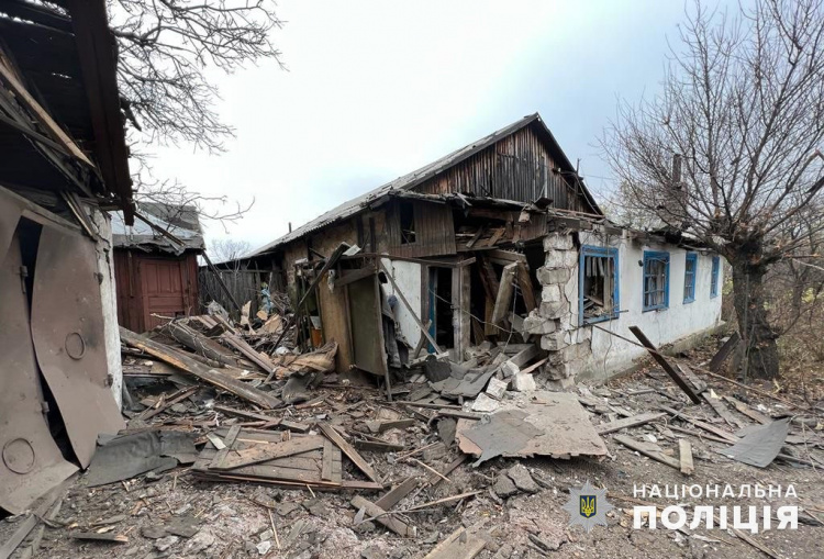Росіяни вбили на Донеччині мирну людину – за добу зафіксовано 12 ворожих атак