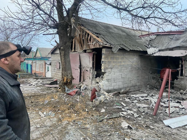 Обстріли Донеччини тривають: за 2 січня окупанти поранили трьох цивільних