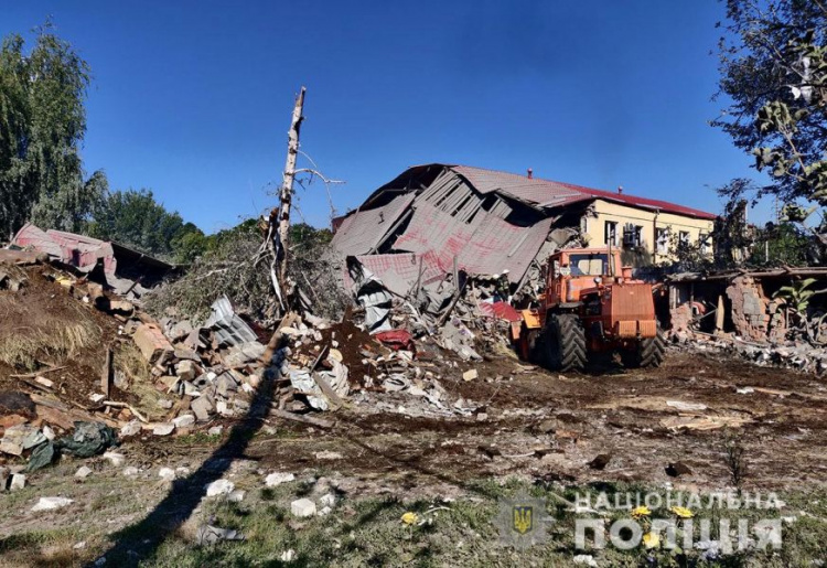 Окупанти нанесли по Донеччині 44 удари: пошкодили будинки, школу, заводи та Карлівську фільтровальну станцію