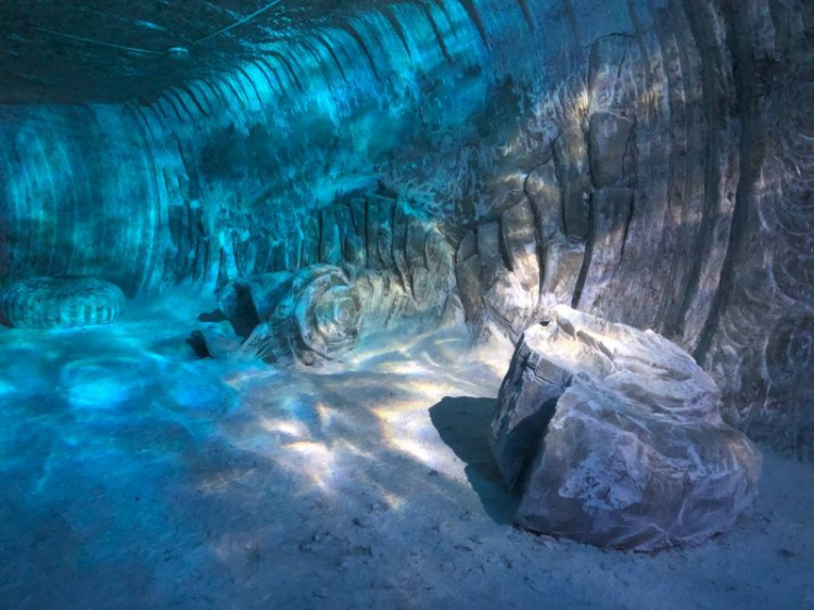 У Соледарі на глибині 288 метрів відкрили туристичний маршрут «Феєрія солі»