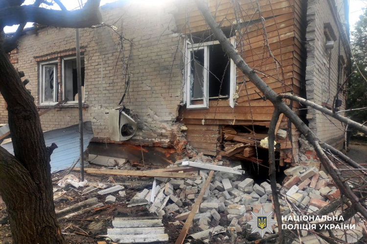 Через російські обстріли Донеччини 21 березня одна людина загинула, ще шестеро зазнали поранень