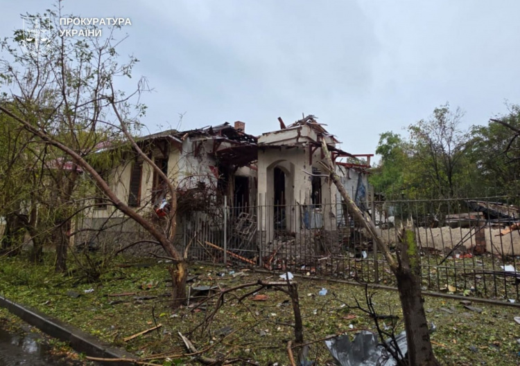 Загиблий, 13 поранених на Донеччині внаслідок обстрілу 4 жовтня