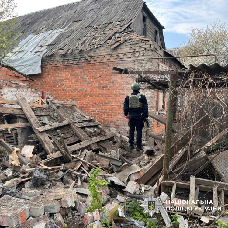 18 квітня війська рф атакували 8 населених пунктів Донеччини, поранено чотирьох людей