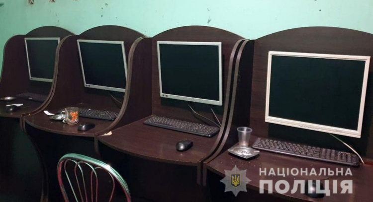 За один день поліція припинила діяльність 20 гральних закладів у дев’яти містах Донеччини, у тому числі в Покровську