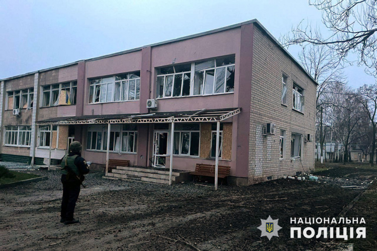 4 загиблих, 12 поранених за добу: у поліції розповіли про наслідки обстрілів Донеччини 30 грудня
