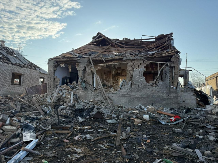 Одна людина загинула, четверо поранені: поліція Донеччини - про наслідки російських атак 22 березня