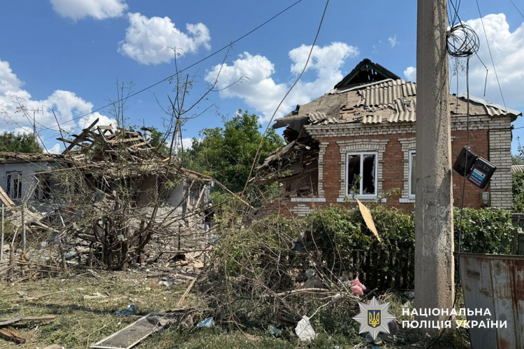 11 мирних жителів зазнали поранень через російські обстріли Донеччини
