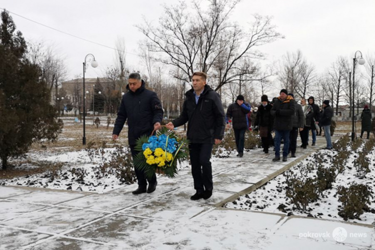 В Покровске прошел митинг в честь годовщины ввода войск в Афганистан